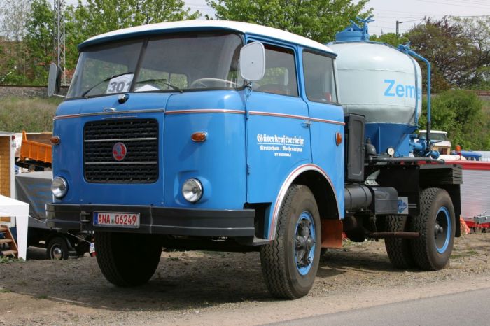 &Scaron;koda 706RT.
