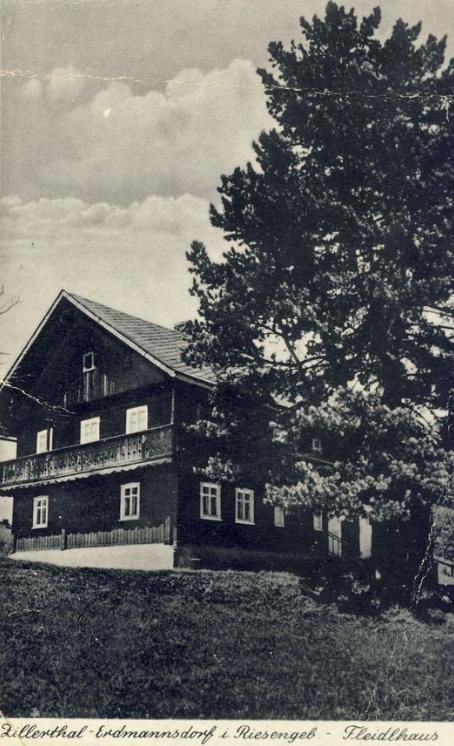 Poczt&oacute;wka dom Tyrolski w Mysłakowice (niem. Zillerthal-Erdmannsdorf, Erdmannsdorf). ok 1930 rok.