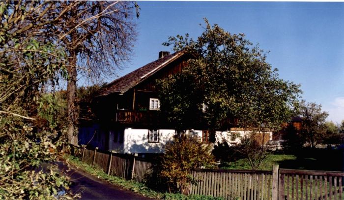 Dom tyrolski na "Czerwonym Dworku" 1999 rok. Mysłakowice 