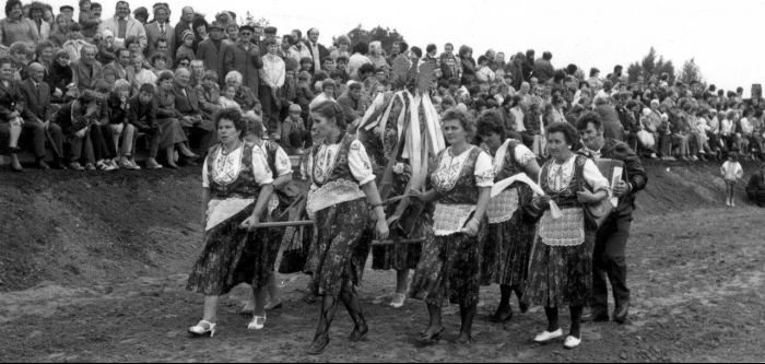 Dożynki w Mysłakowicach,  lata 80-te