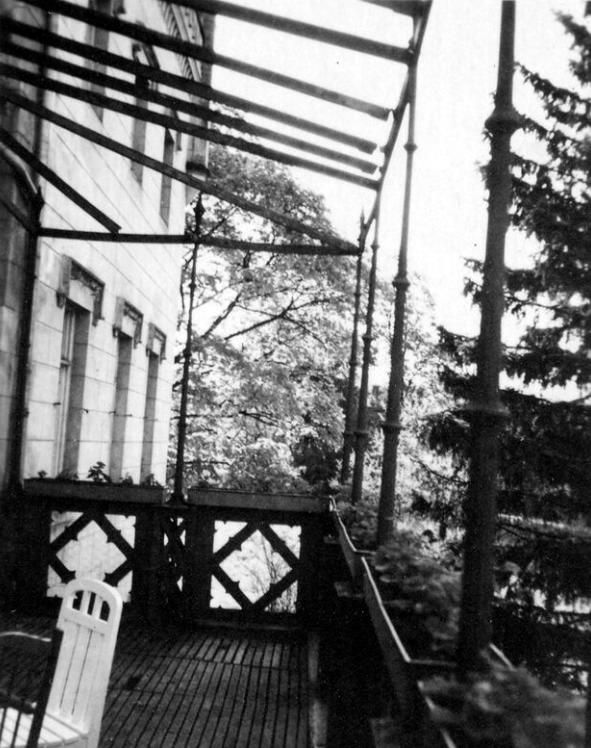 Pałac w Mysłakowicach, balkon. 1942 rok.