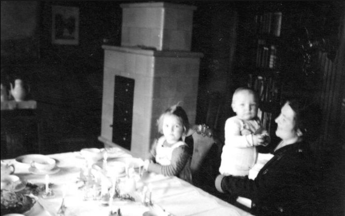 Jadalnia w Pałacu w Mysłakowicach. 1940 rok.