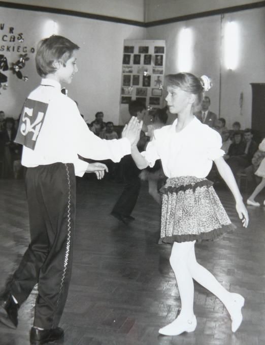1994 rok. Konkurs tańca towarzyskiego. GOK Mysłakowice