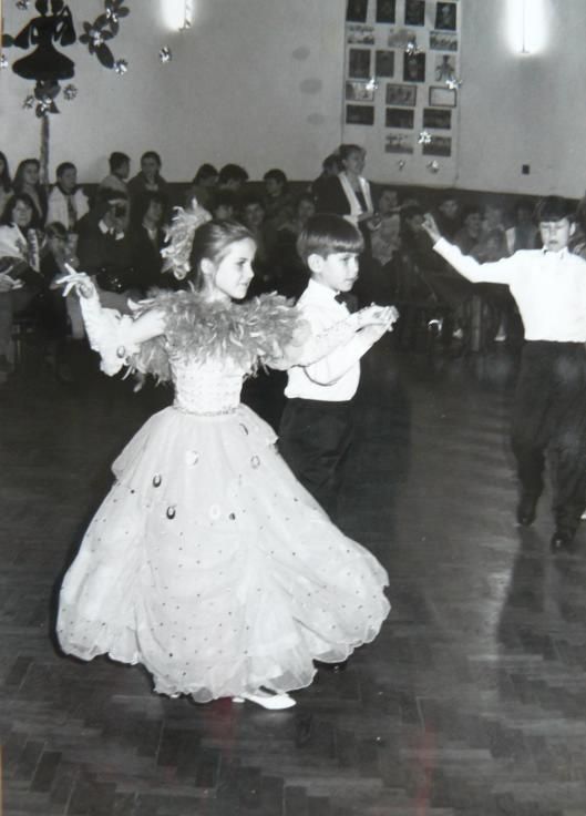 1994 rok. Konkurs tańca towarzyskiego. GOK Mysłakowice