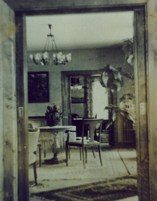 Pałac w Mysłakowicach (niem. Zillerthal-Erdmannsdorf, Erdmannsdorf). 1935 rok. 