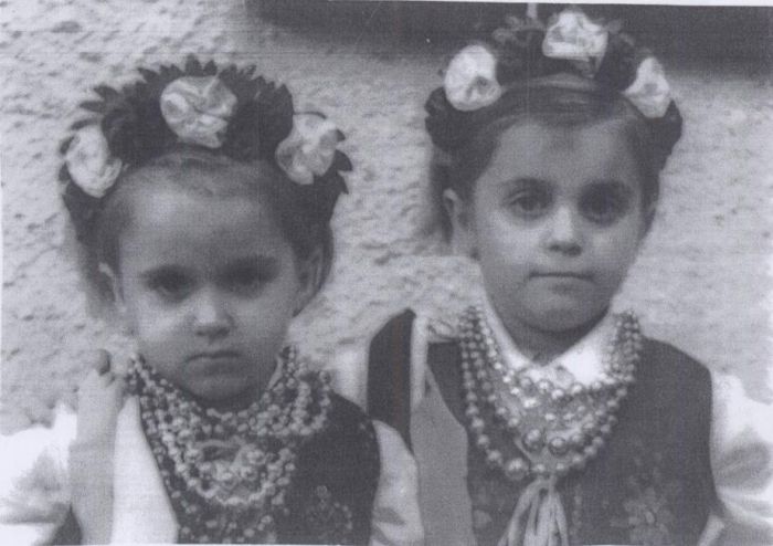 Danuta i Halina J. 1954 rok. Mysłakowice