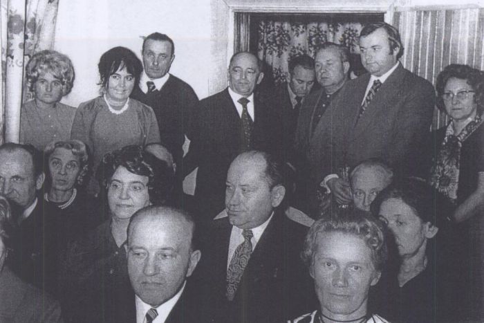 Obchody srebrnych god&oacute;w pożycia małżeńskiego w USC Mysłakowice. 1974 rok.  