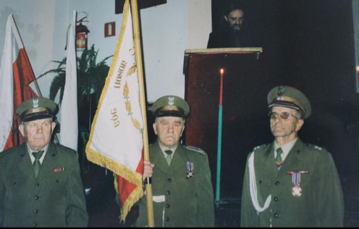 Mysłakowice. 2001 rok. Dzień Niepodległości.