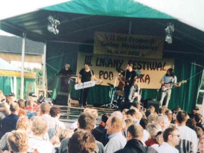 Dni promocji Gminy Mysłakowice połączone z " III Festiwalem lnianym Pod Śnieżką" 14-16.06 2002 roku. 