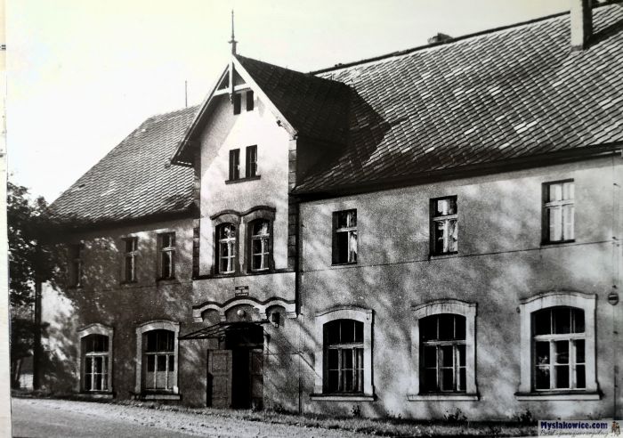 Gminny Ośrodek Zdrowia w Mysłakowicach. 1974 rok.