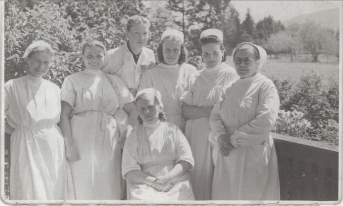 Pracownicy żłobka w Mysłakowicach. 1958 rok
