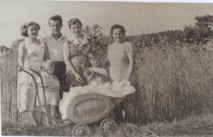Mysłakowice, rodzina Państwa Twardowskich. 1958 rok