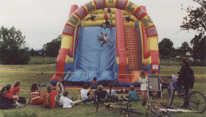 Powiatowy Piknik Agroturystyczny w Mysłakowicach. 2002 rok