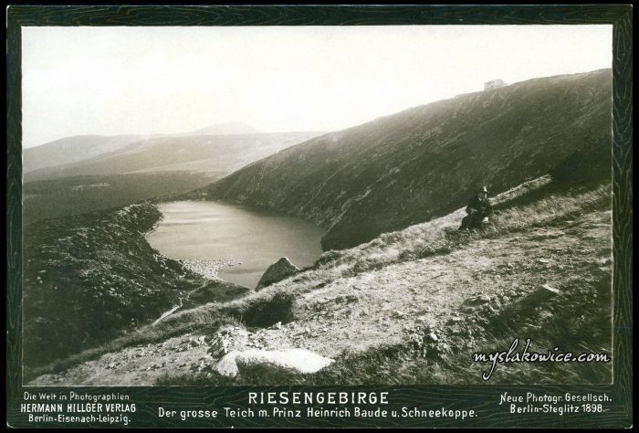 Karkonosze 1898 rok.  Prinz-Heinrich-Baude mit Schneekoppe. Schronisko im. Księcia Henryka &ndash; nieistniejące schronisko 