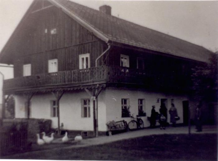 1935 rok. Dom tyrolski. Mysłakowice (niem. Zillerthal-Erdmannsdorf, Erdmannsdorf)