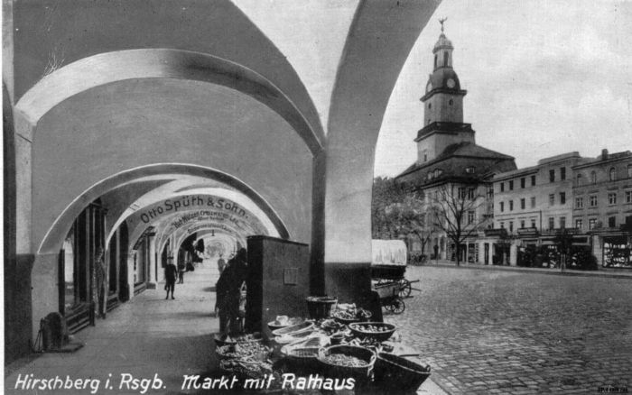 Jelenia G&oacute;ra Plac Ratuszowy