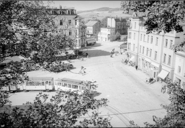 Jelenia G&oacute;ra (niem. Hirschberg,). Obecnie Plac Niepodległości. ok 1940 r.