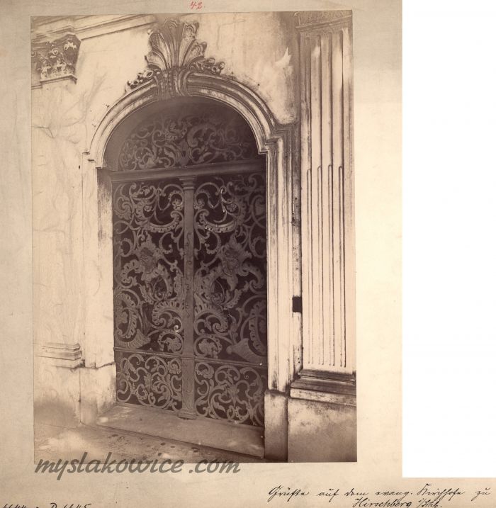 Cmentarz ewangelicki - grobowiec (fragment). Jelenia G&oacute;ra (niem. Hirschberg XX wiek)
