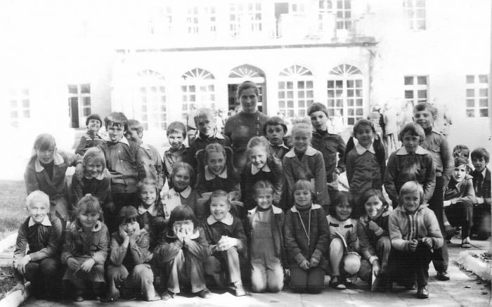 Szkoła w Mysłakowicach 1979 r. kl.3a z panią Janiną Mandziarz