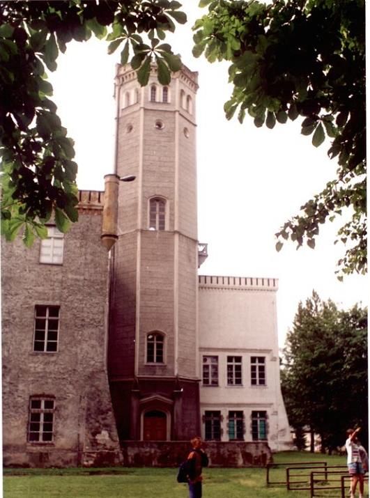 1994 rok. Mysłakowice. Szkoła Podstawowa w Pałacu Kr&oacute;lewskim.
