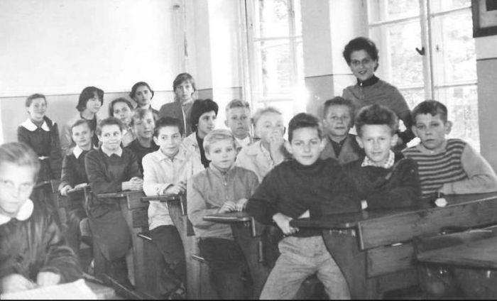 Lekcja biologii z Panią Winiarską 1959 r. Klasa VI. Mysłakowice