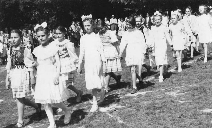 Szkoła w Mysłakowicach.Lata 60-te