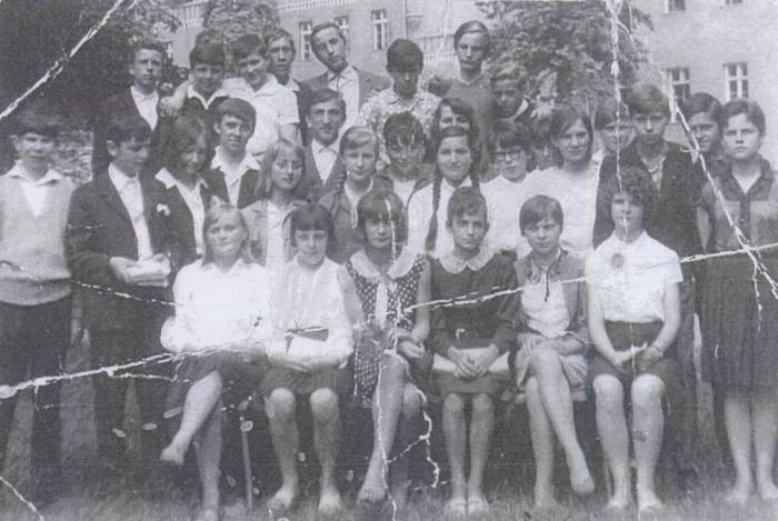 Szkoła w Mysłakowicach. Klasa VII. 1965 rok