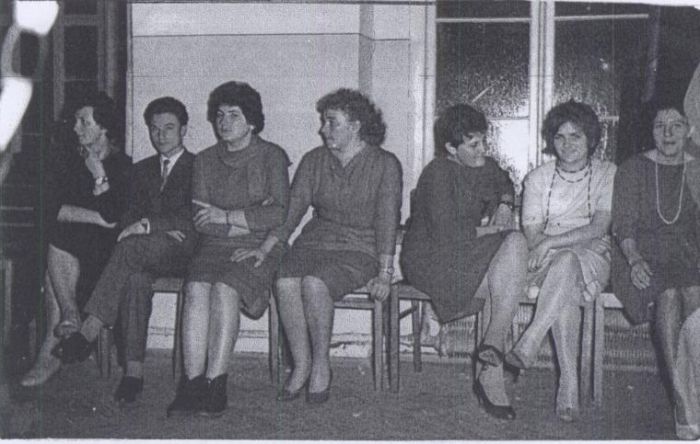 Zabawa w szkole w Mysłakowicach. 1961 rok