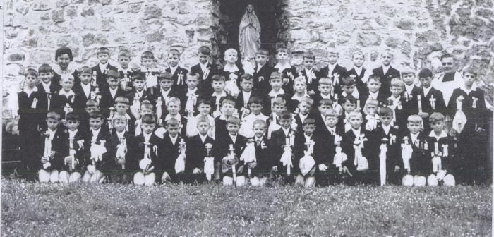 1969 rok. Mysłakowice. Pamiątka z Pierwszej Komunii.