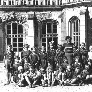 Pani Kasicka i uczniowie kl.3 1959 rok. Szkoła w Mysłakowicach.