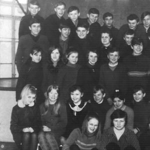 Szkoła w Mysłakowicach. 1969r. kl.8 z wych.Pani J. Tomaszewską