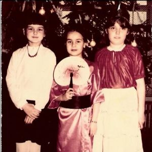 1987 rok. Karnawał w Szkole Podstawowej w Mysłakowicach 