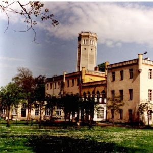 2000 rok. Mysłakowice. Szkoła Podstawowa w Pałacu Kr&oacute;lewskim. 