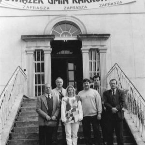 1992 rok. Komisja Oświaty w Związku Gmin Karkonoskich. Bukowiec. Drugi z lewej strony Pan Emil Pyzik