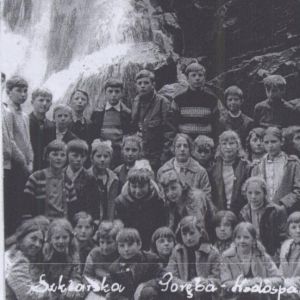 Szkolna wycieczka. Klasa VIII. Szkoła w Mysłakowicach. 1974 rok