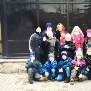 2002 rok wycieczka młodzieży do Banku Gen&oacute;w. Organizator GOK Mysłakowice.