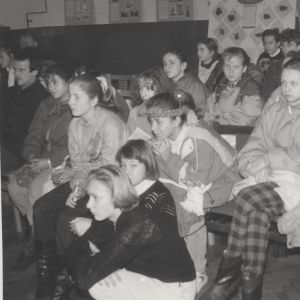 Młodzież szkolna w Gminnym Ośrodku Kultury, Mysłakowice