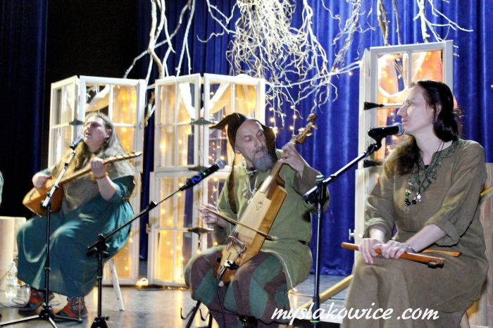 GOK Mysłakowice, 19 kwietnia 2024 roku. Koncert zespołu Ęzibaba