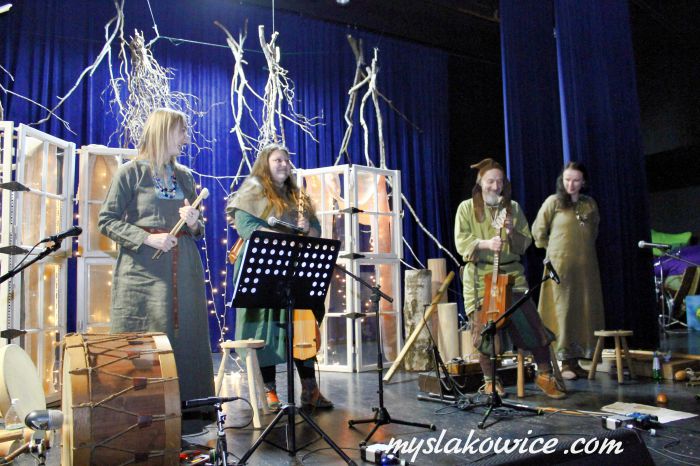 GOK Mysłakowice, 19 kwietnia 2024 roku. Koncert zespołu Ęzibaba