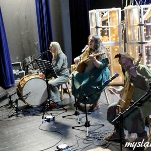 GOK Mysłakowice, 19 kwietnia 2024 roku. Koncert zespołu Ęzibaba