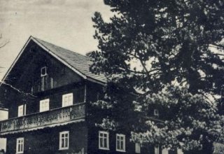Poczt&oacute;wka dom Tyrolski w Mysłakowice (niem. Zillerthal-Erdmannsdorf, Erdmannsdorf). ok 1930 rok.
