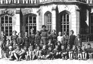 Pani Kasicka i uczniowie kl.3 1959 rok. Szkoła w Mysłakowicach.