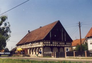 Wojan&oacute;w, dawna Karczma Sądowa. 1995 rok.