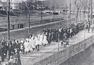 Kostrzyca (niem. Quirl), 1923 rok. Jakaś uroczystość państwowa/religijna. 