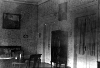 Pałac w Mysłakowicach, wnętrze, jedna z komnat. 1936 rok. 