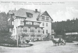 1915 rok. Karpacz G&oacute;rny(1946&ndash;2017 Bierutowice, niem. Br&uuml;ckenberg). Obecnie Rezydencja "Biały Jar". 
