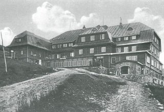 Strzecha Akademicka ok 1910 rok po przebudowie w 1906.