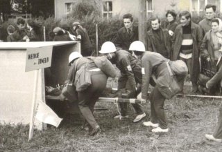 Ćwiczenia Obrony Cywilnej DZPLn "Orzeł", Mysłakowice. ok 1970 ok