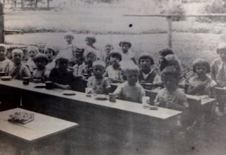 Dąbrowica (niem. Eichberg). Szkoła 1930 r.