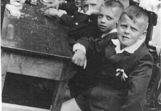 Przyjęcie po I Komunii Świętej 1959 rok. Mysłakowice